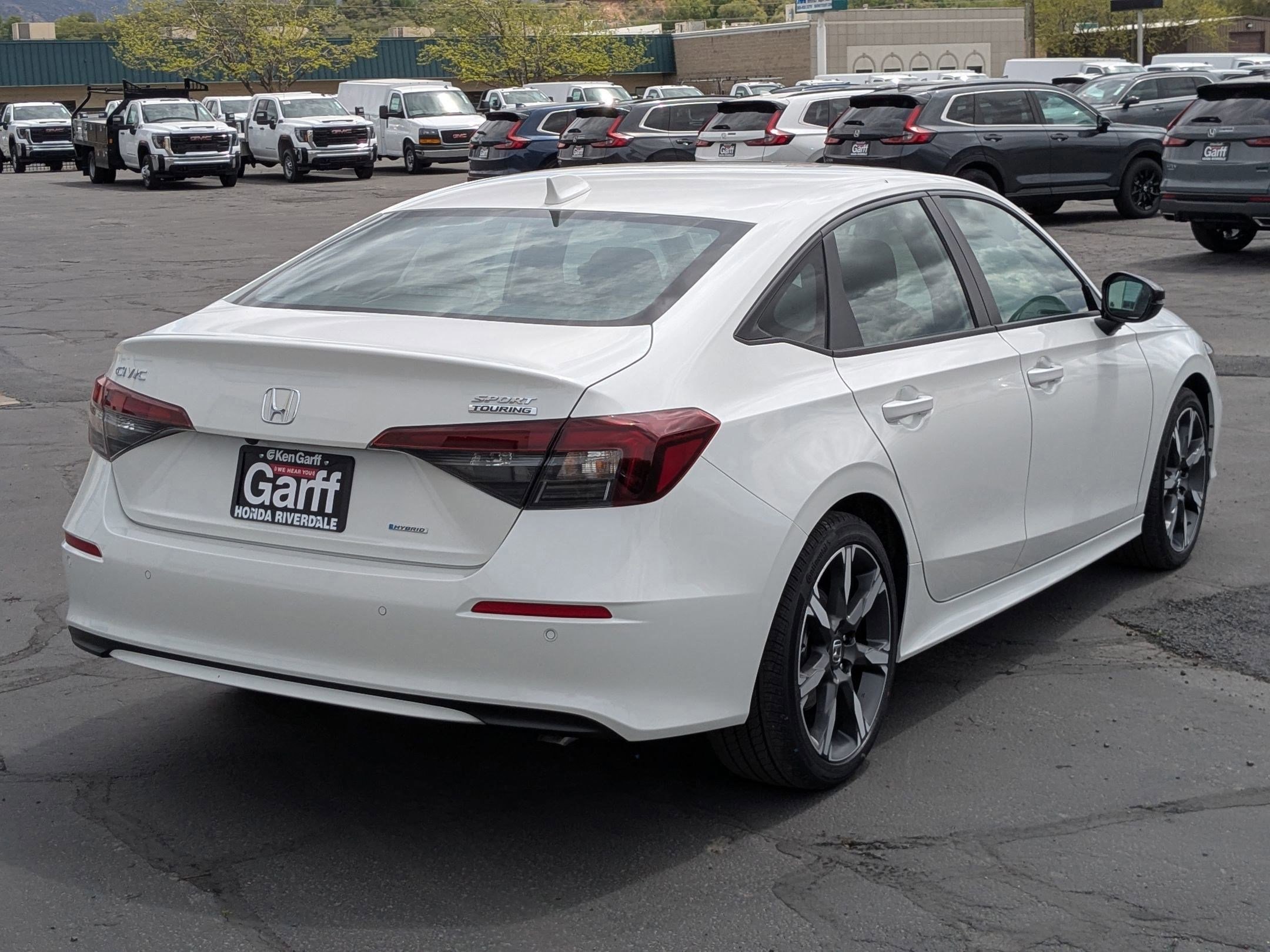 2025 Honda Civic Hybrid Sport Touring photo 3
