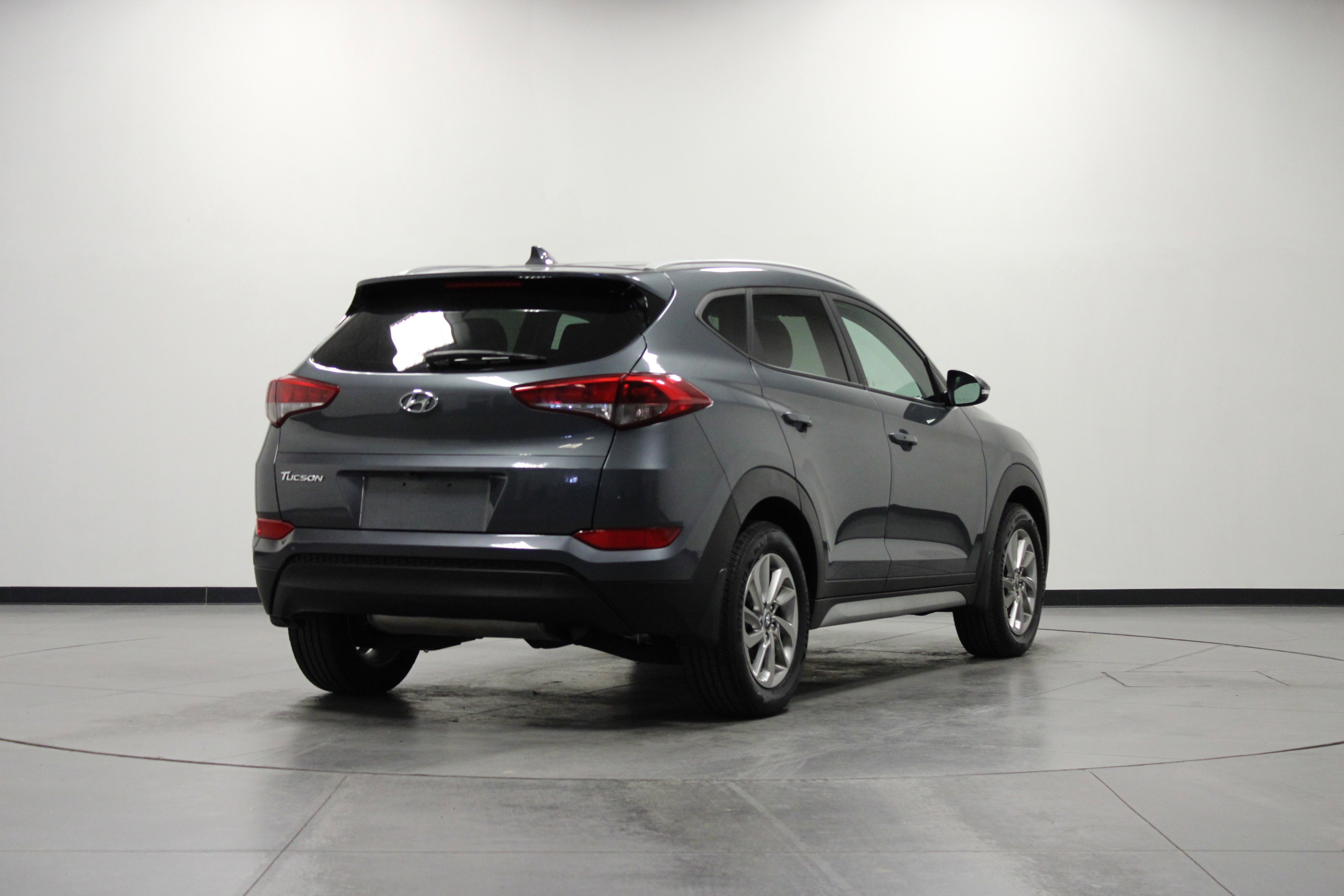 2017 Hyundai Tucson SE Plus photo 3