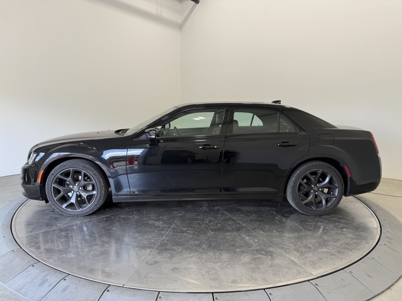 2022 Chrysler 300 S photo 4