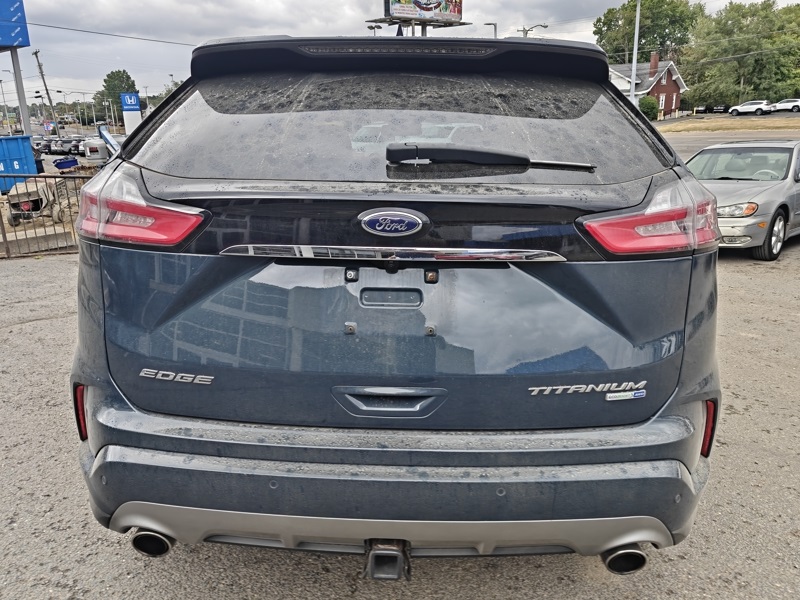 2019 Ford Edge Titanium photo 4