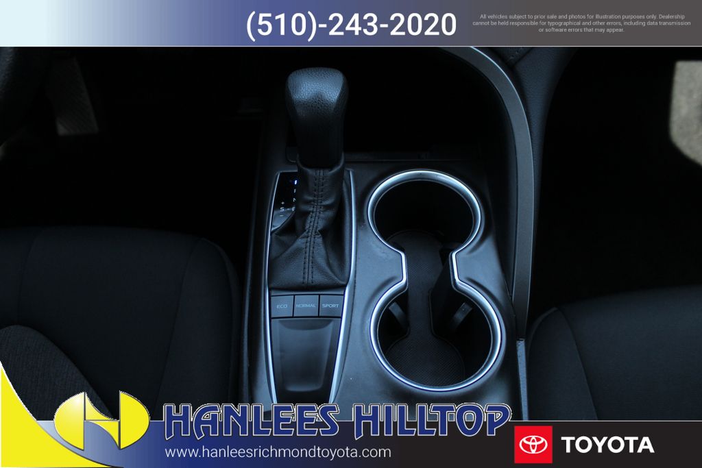 2022 Toyota Camry LE photo 16