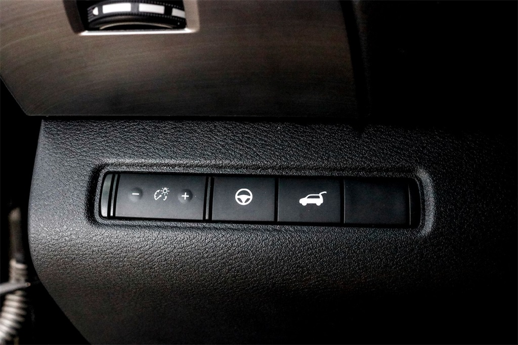 2023 Nissan Pathfinder SL photo 16