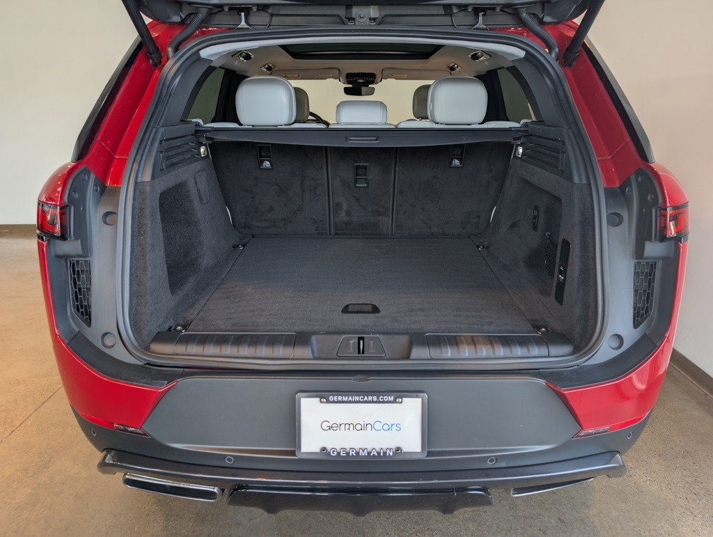 2024 Land Rover Range Rover Sport SE photo 2