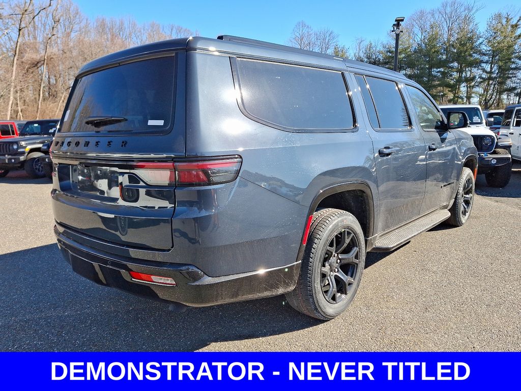 2025 Jeep Wagoneer L Series II Carbide photo 4