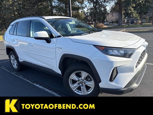 2019 Toyota RAV4 LE's photo