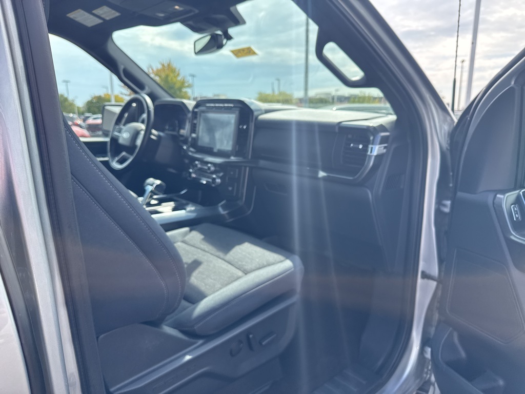 2022 Ford F-150 XLT photo 18