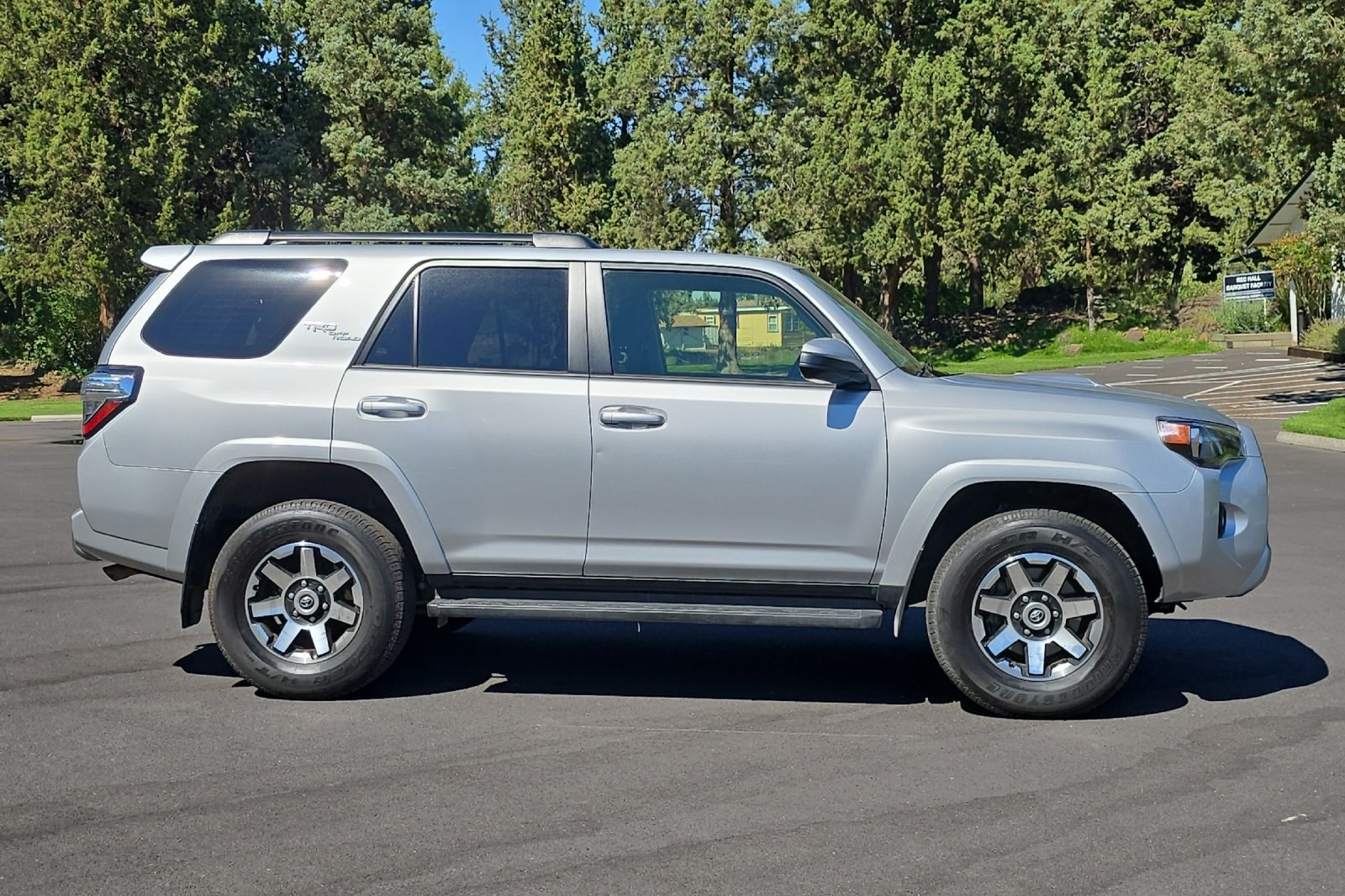 2024 Toyota 4Runner TRD Off-Road photo 3
