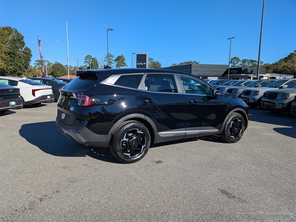 2026 Kia Sportage EX photo 3
