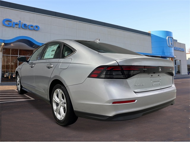 2025 Honda Accord LX photo 3