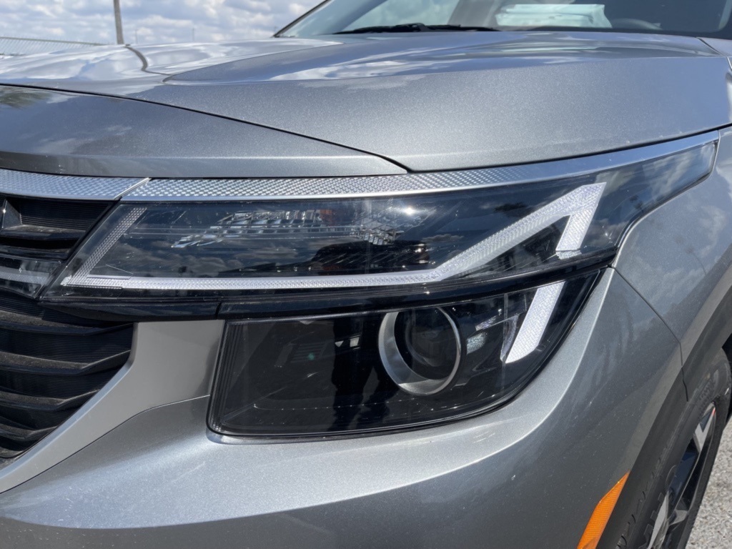 2026 Kia Seltos S photo 7