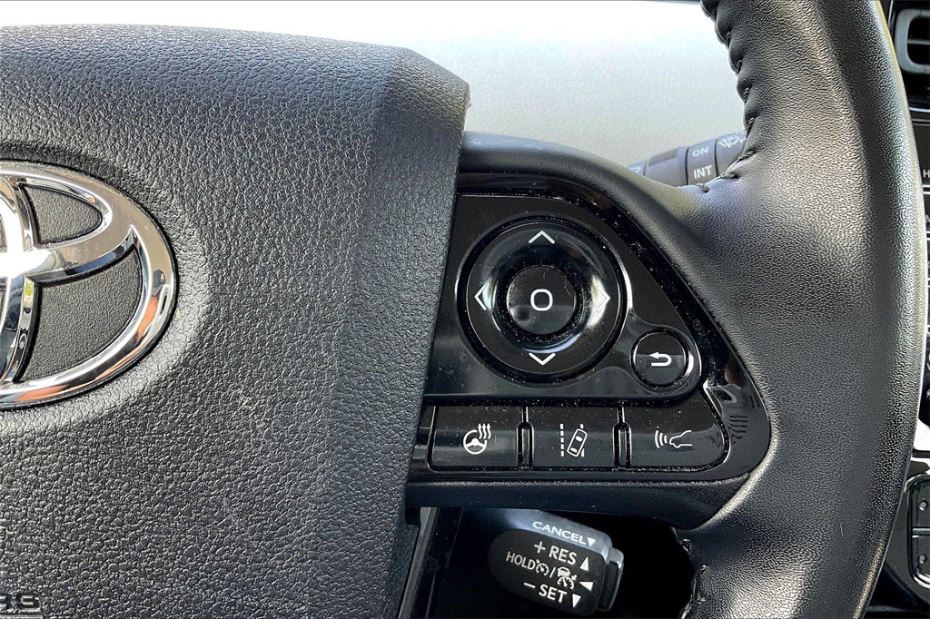 2021 Toyota Prius XLE AWD-e photo 18