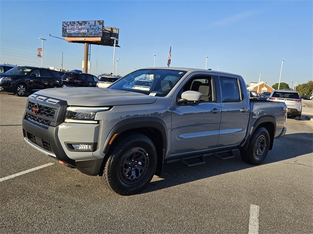 2026 Nissan Frontier PRO-X photo 3