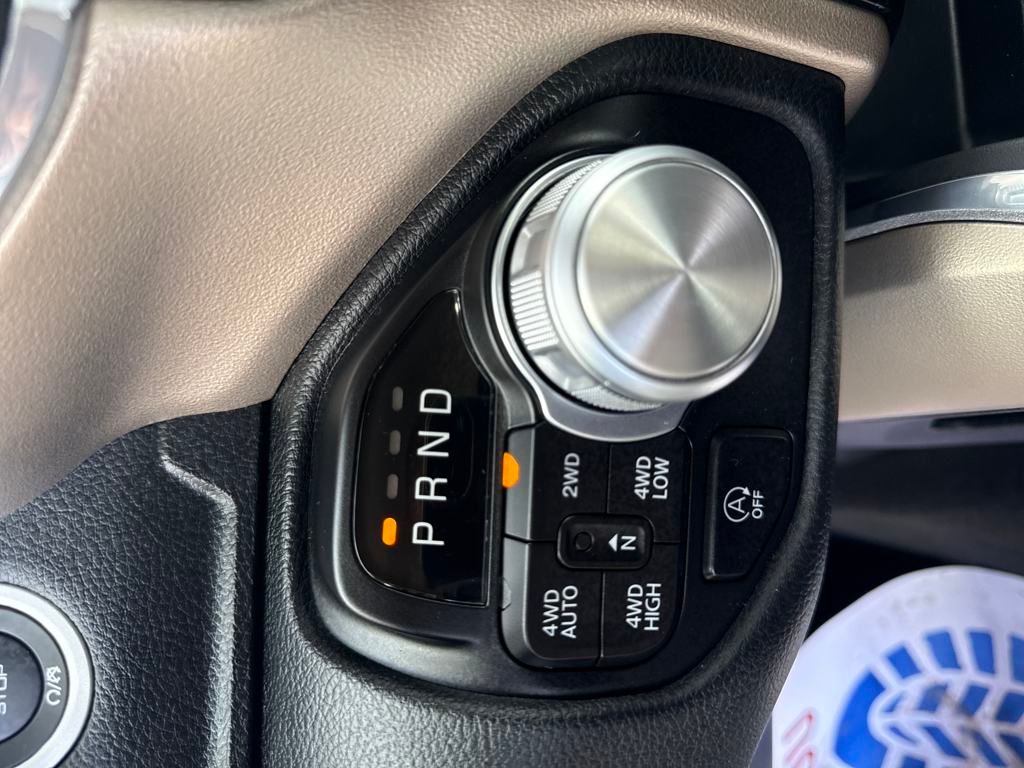 2022 Ram 1500 Laramie photo 9