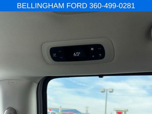 2024 Chrysler Pacifica Touring L photo 34