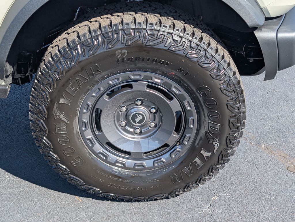 2025 Ford Bronco Badlands photo 16