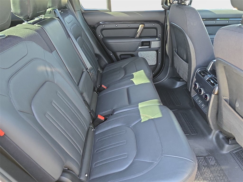 2023 Land Rover Defender 130 X photo 9