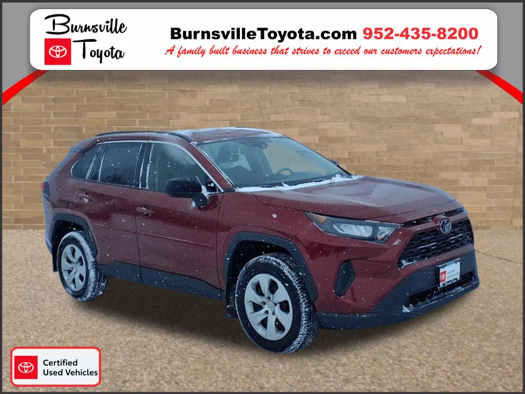 2019 Toyota RAV4 LE's photo