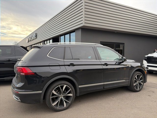 2023 Volkswagen Tiguan SEL R-Line Black photo 3