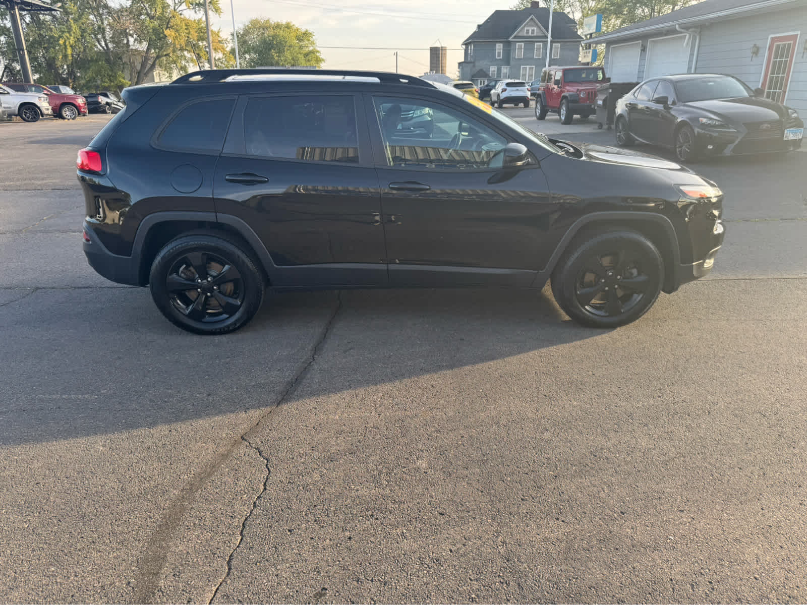 2017 Jeep Cherokee High Altitude photo 4