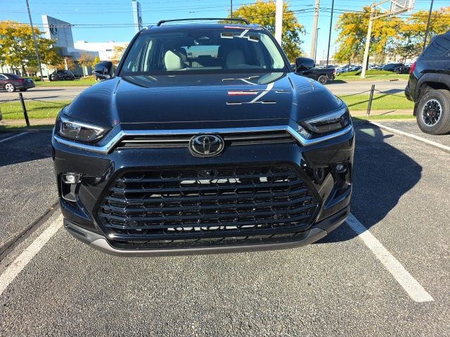 2026 Toyota Grand Highlander Limited's photo