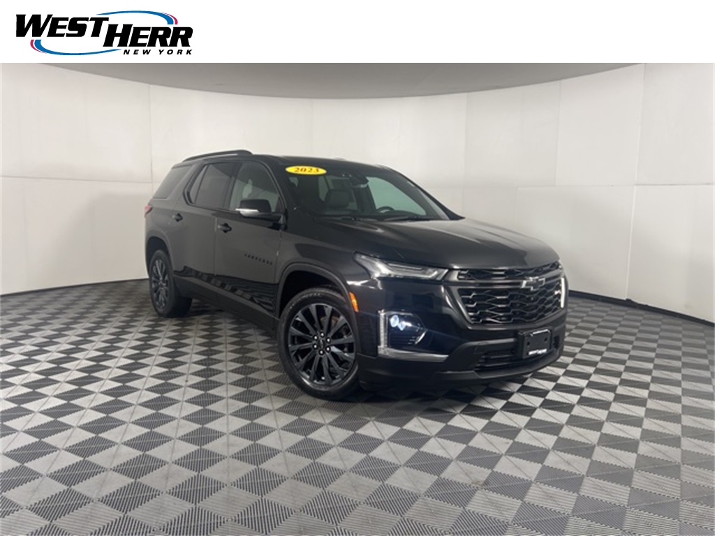 2023 Chevrolet Traverse RS's photo