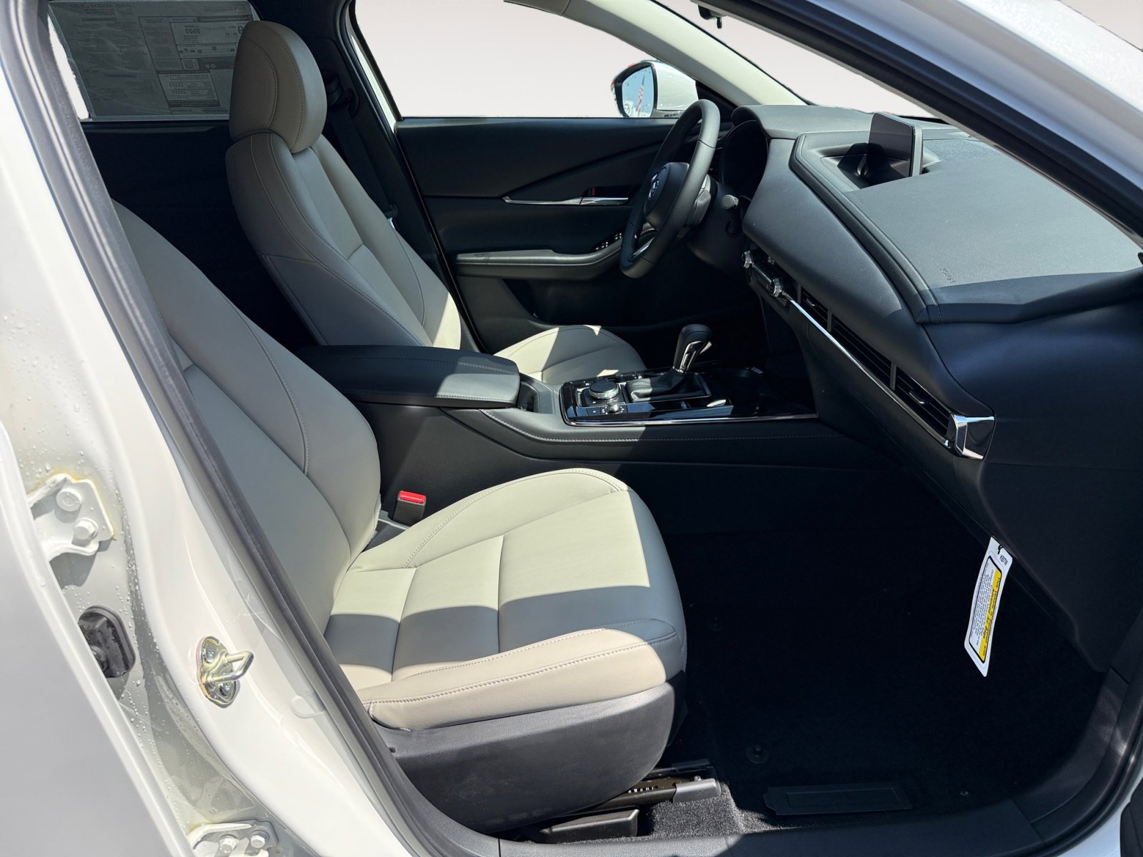 2025 Mazda CX-30 2.5 S Preferred photo 19