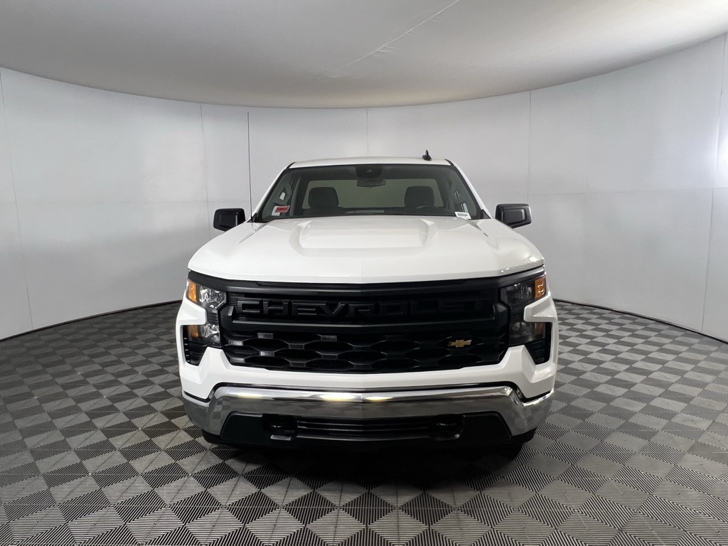 2024 Chevrolet Silverado 1500 photo 2