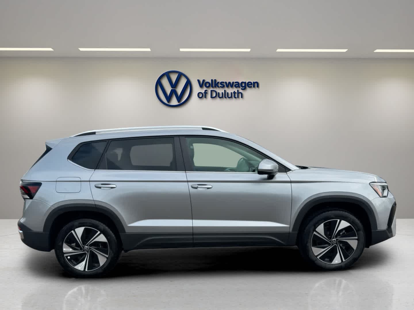 2025 Volkswagen Taos SE photo 5