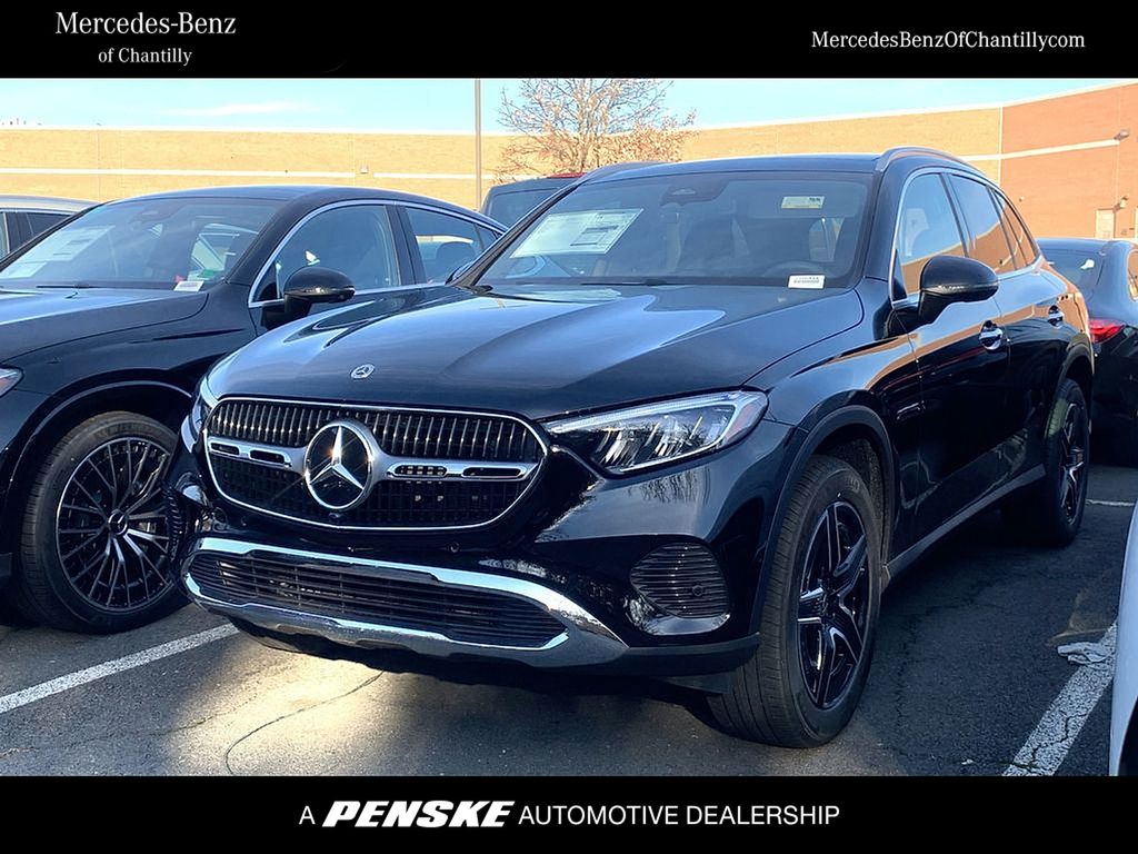 2026 Mercedes-Benz GLC Base's photo