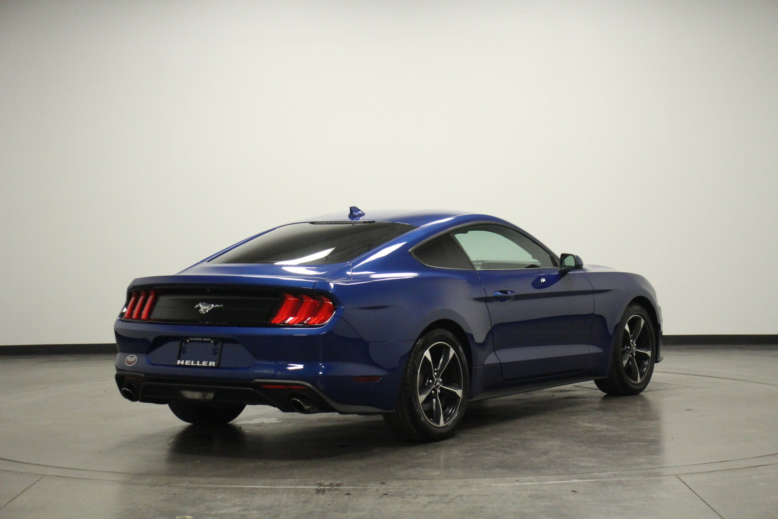2022 Ford Mustang EcoBoost photo 7