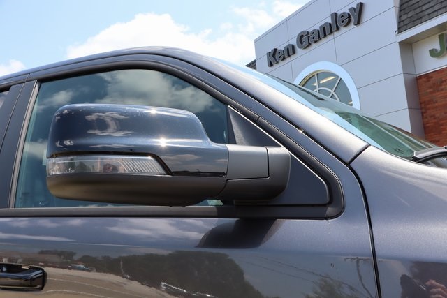 2026 Ram 1500 Big Horn Night Edition photo 2