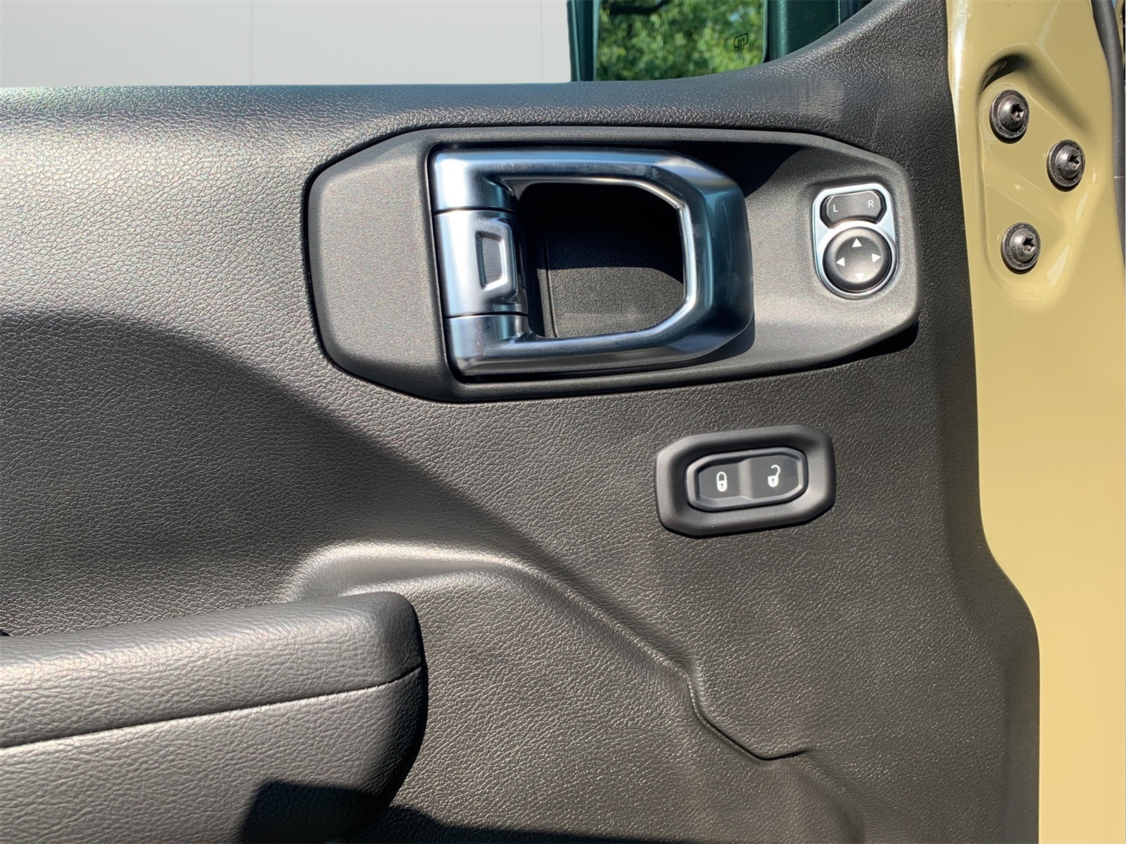 2025 Jeep Wrangler Sport S photo 9