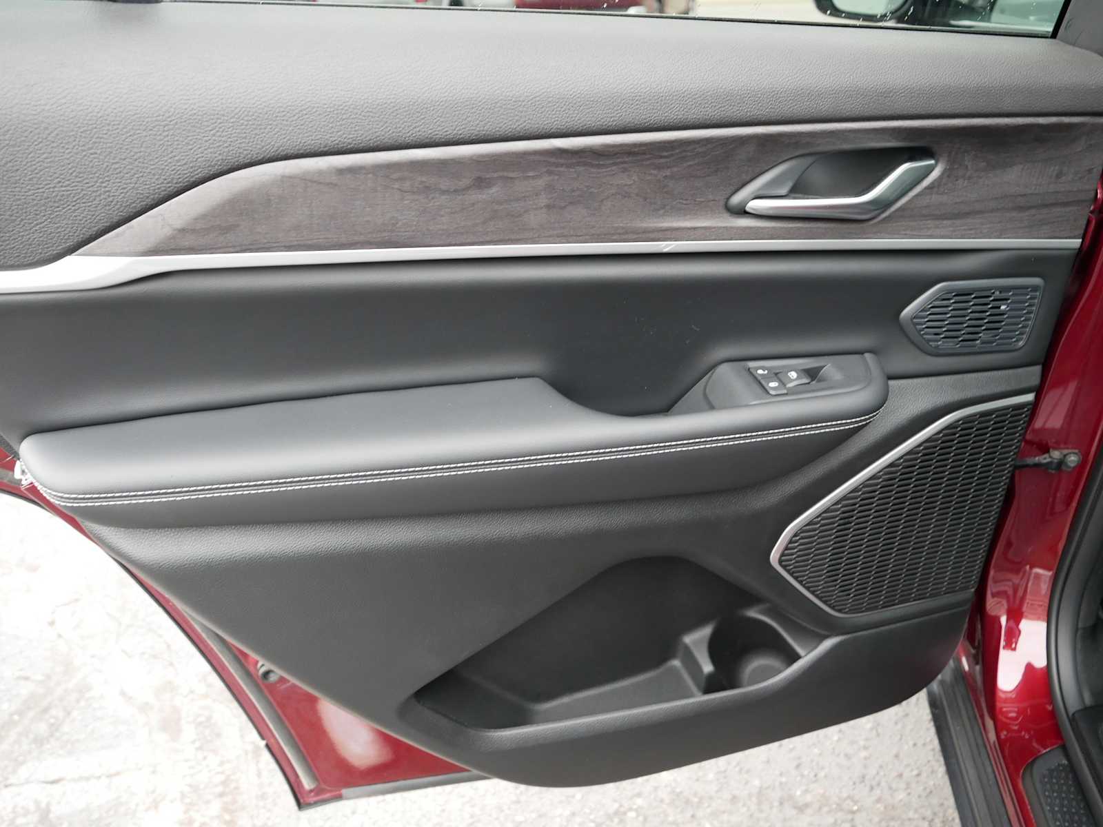 2023 Jeep Grand Cherokee Limited photo 16