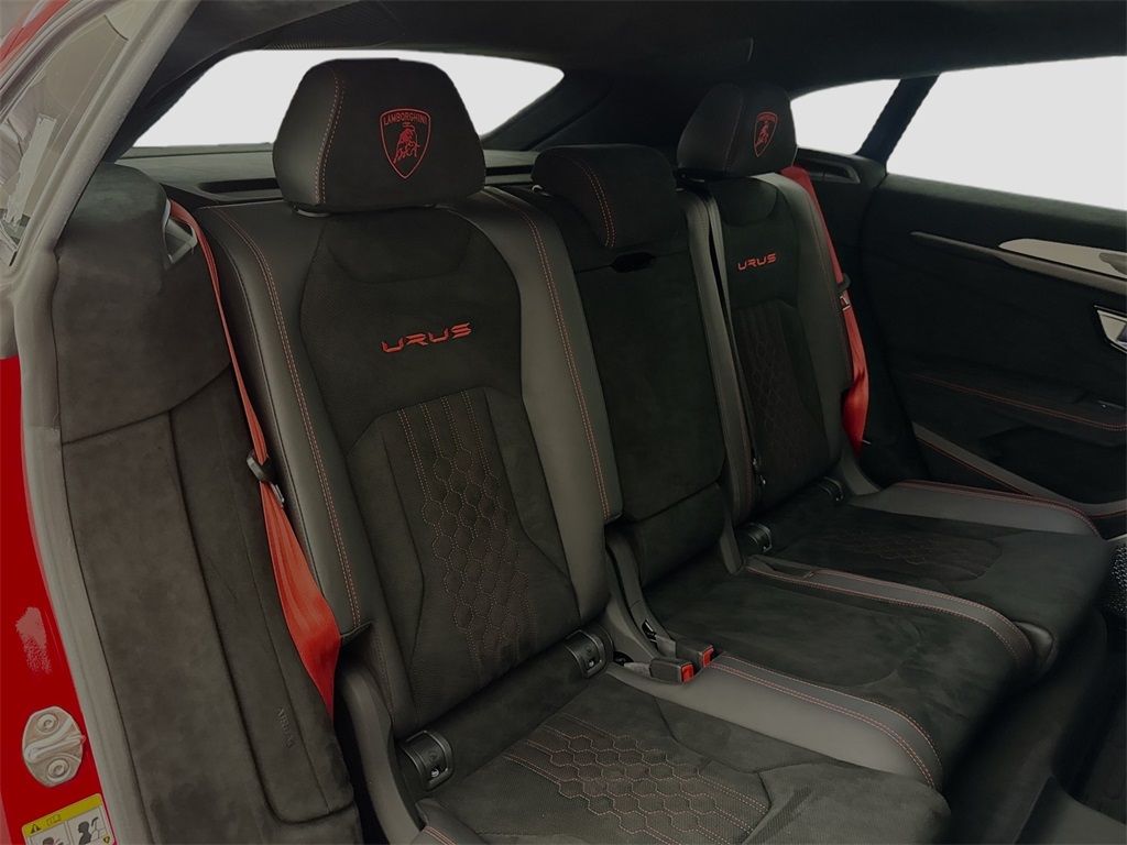 2023 Lamborghini Urus Performante photo 29
