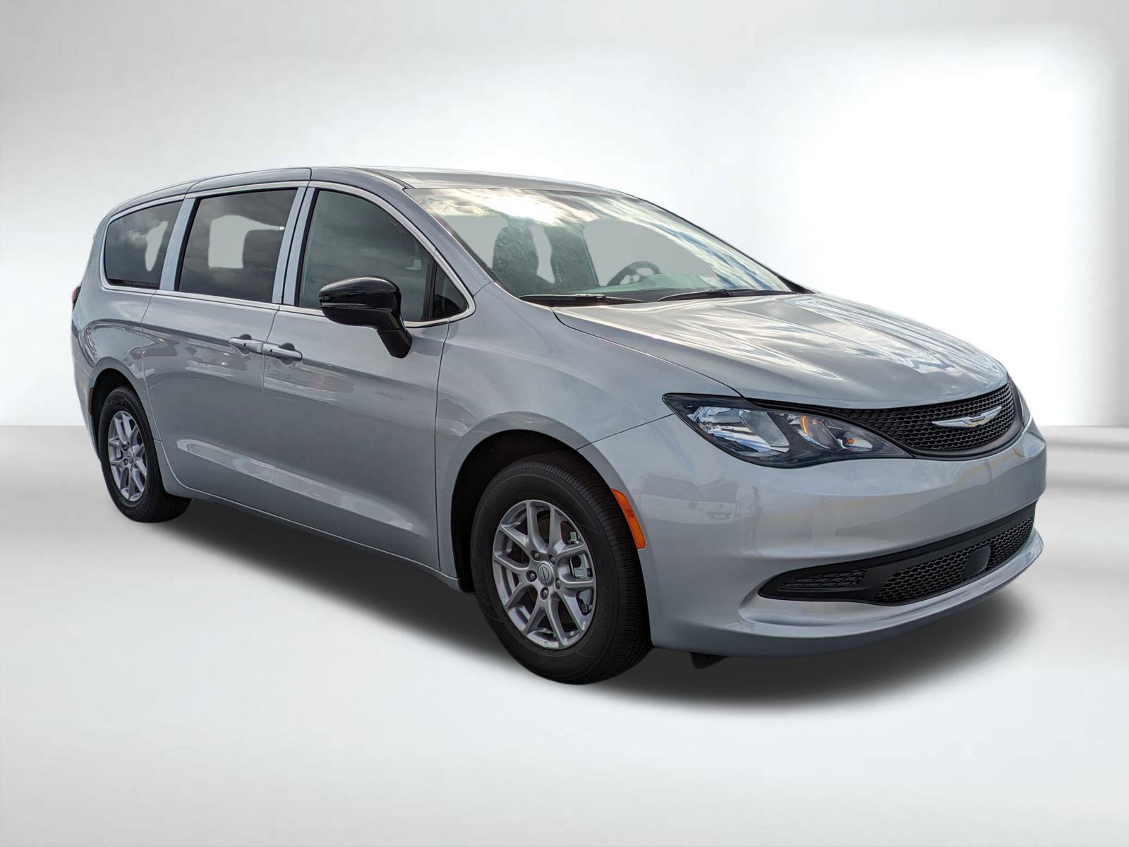 2026 Chrysler Voyager LX photo 2