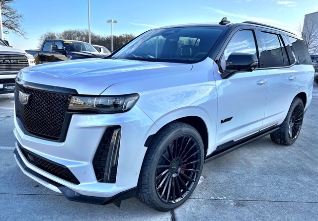 Used 2024 White Cadillac V-Series image 1