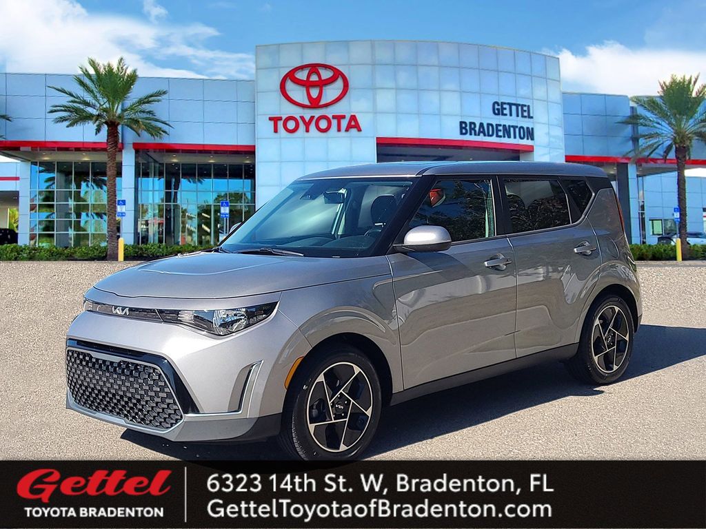 2023 Kia Soul EX's photo