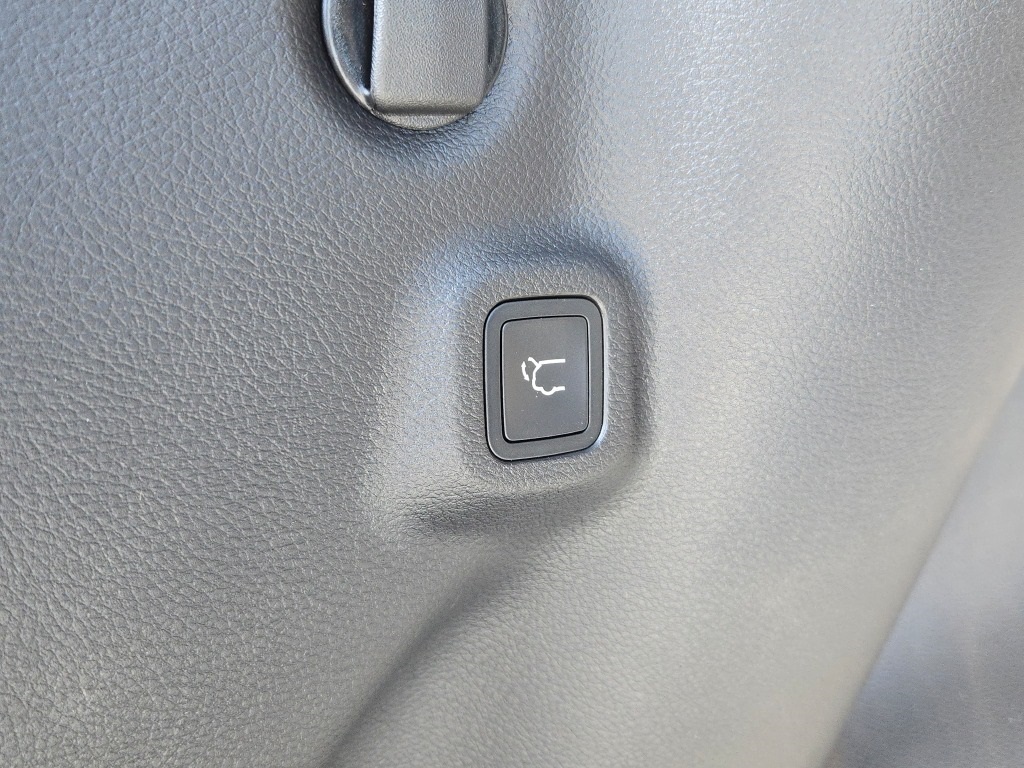 2025 Jeep Compass Latitude photo 15