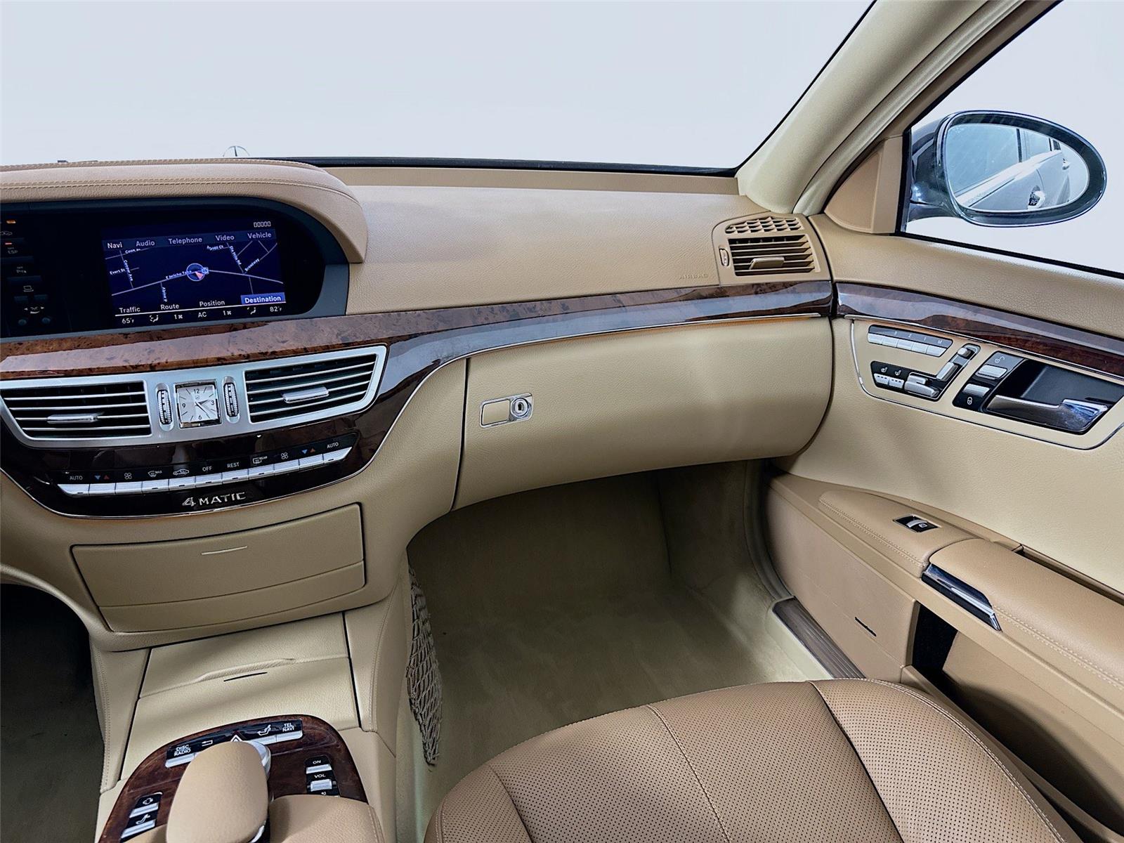 2009 Mercedes Benz S 4MATIC photo 23
