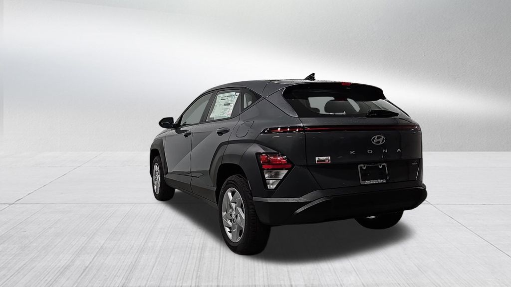 2026 Hyundai Kona SE photo 2