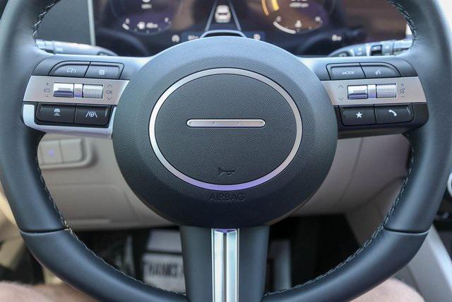 New 2025 White Hyundai SEL Convenience FWD image 20