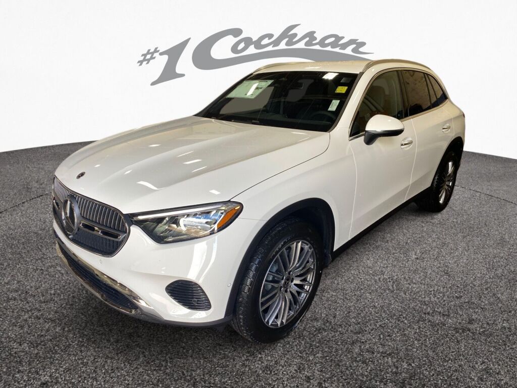 2025 Mercedes Benz GLC 300 4MATIC photo 3