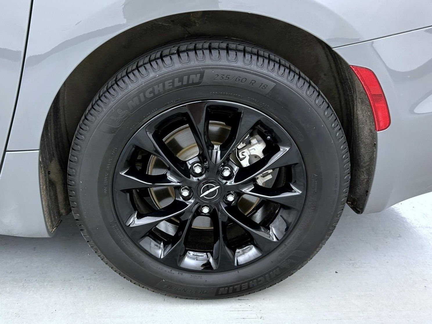 2021 Chrysler Pacifica Touring photo 18