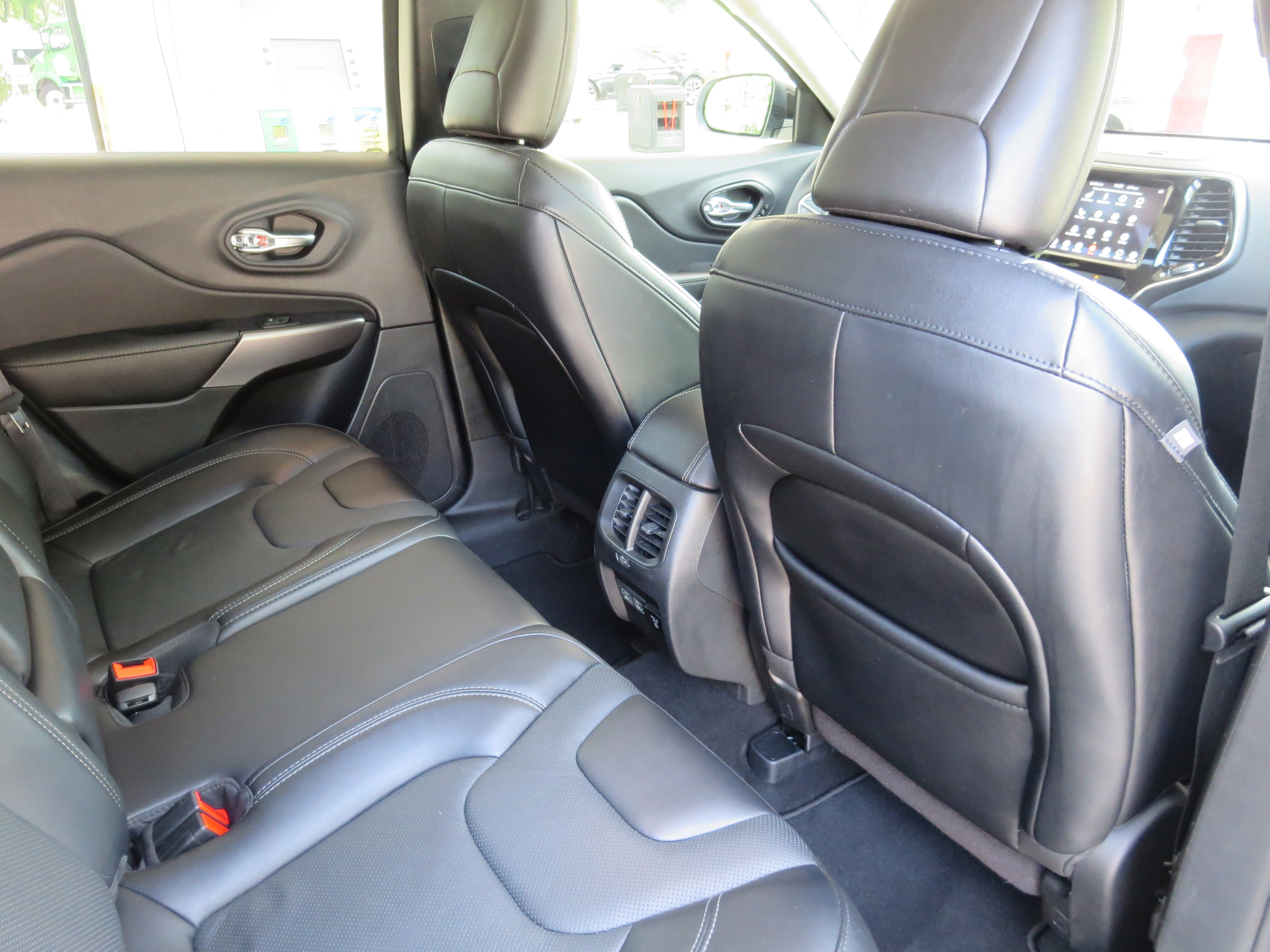 2022 Jeep Cherokee Limited photo 3