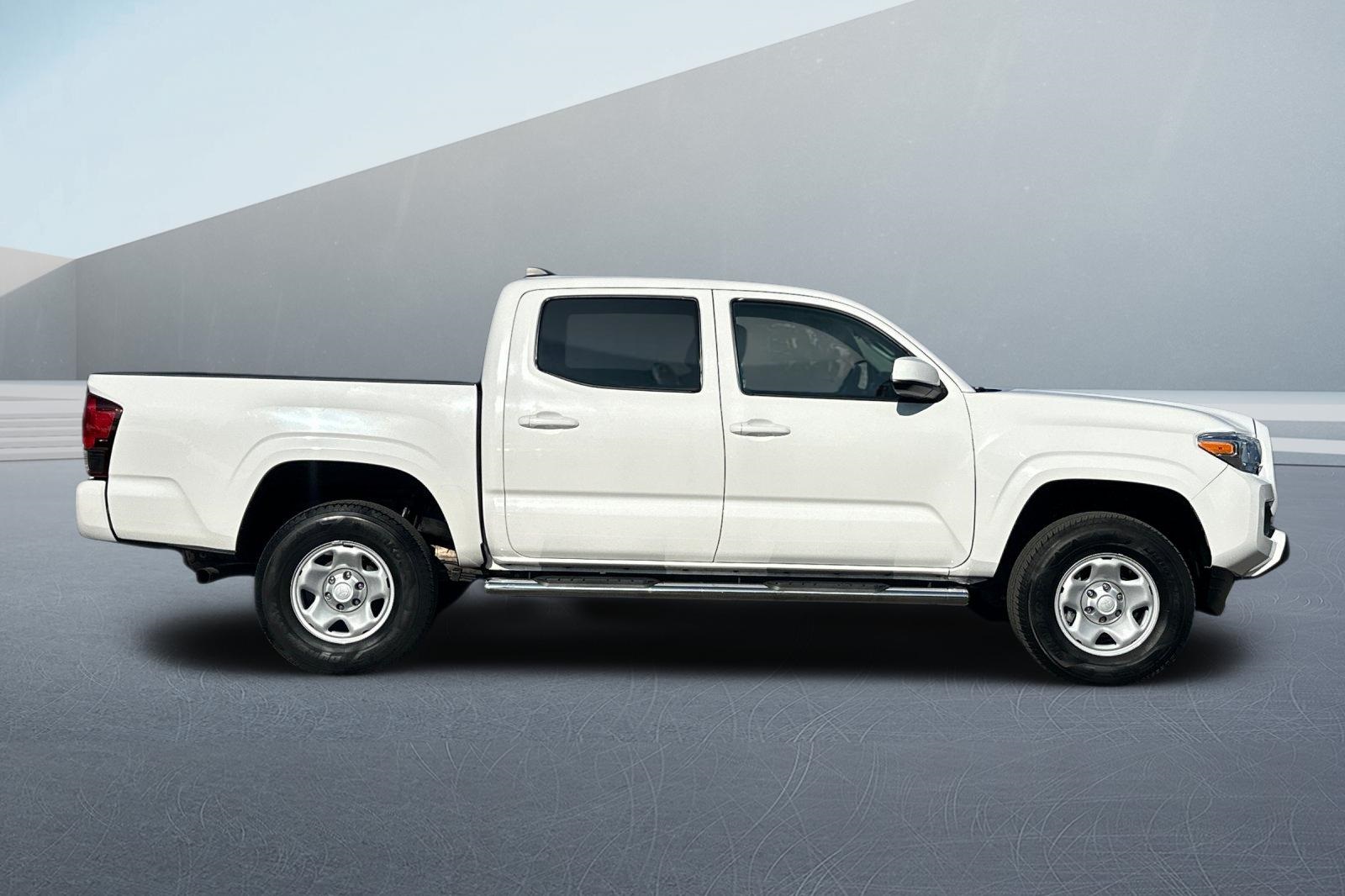 2021 Toyota Tacoma SR photo 3