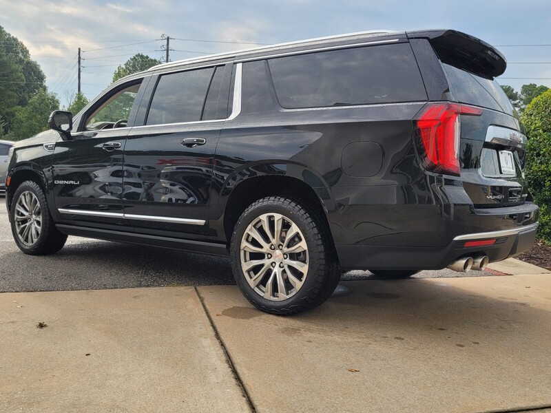 2021 Gmc Yukon XL Denali photo 3