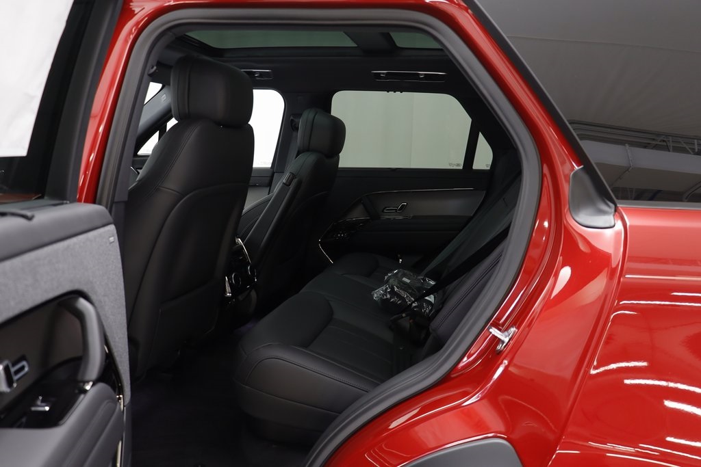 2025 Land Rover Range Rover Sport SE photo 13