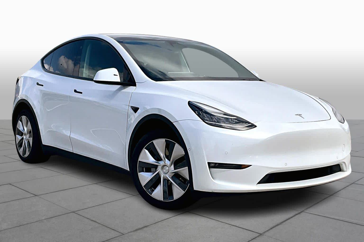 Used 2022 Tesla Model Y Long Range with VIN 7SAYGDEE9NF380333 for sale in Houston, TX