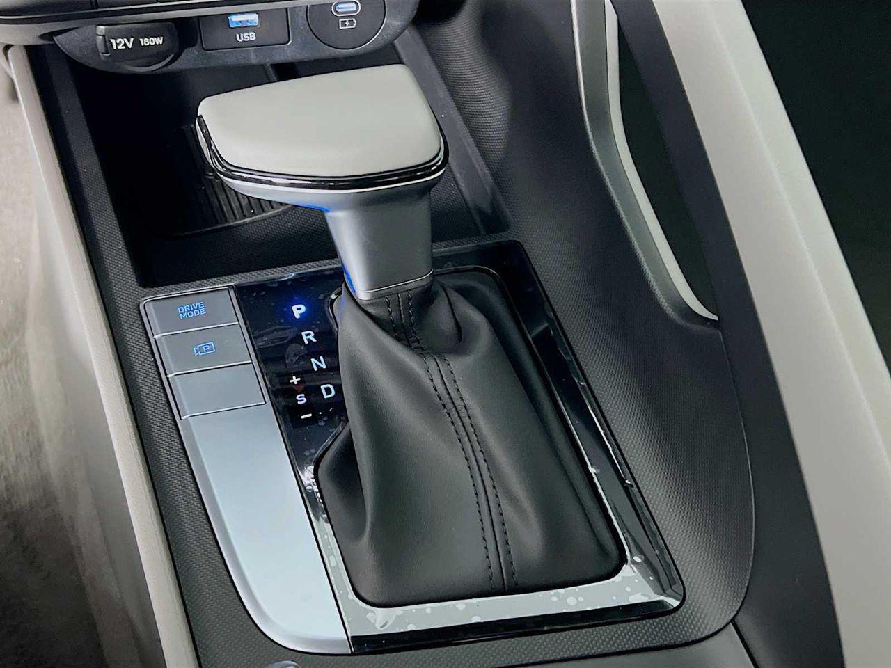 2025 Hyundai Elantra SEL Sport photo 11