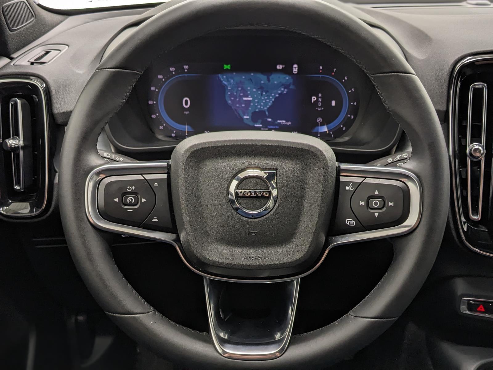 2024 Volvo XC40 Core photo 26